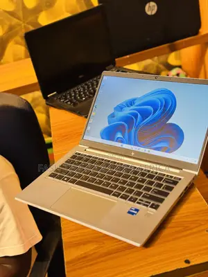 New Laptop HP 630 16GB Intel Core i7 SSD 512GB