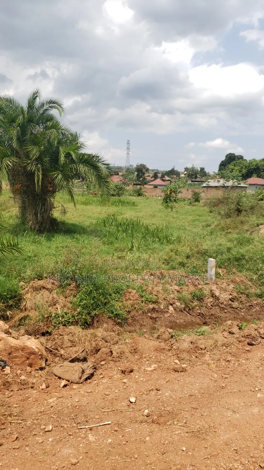 12decimals Land for Sale at Namawojjolo Near the Market.