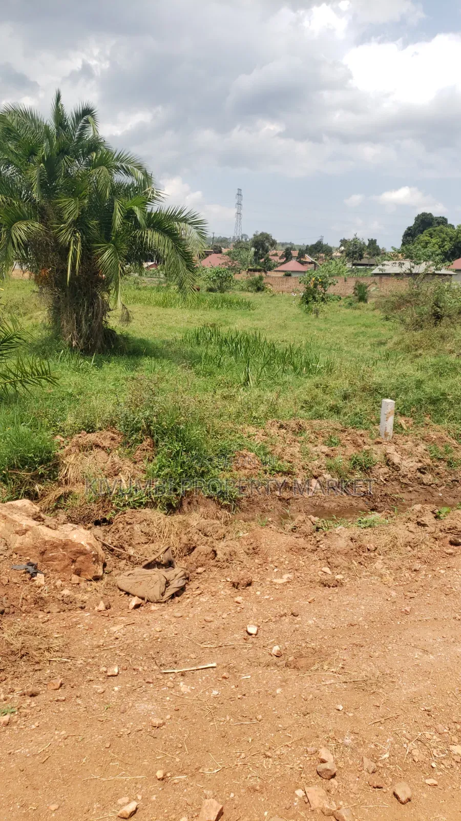 12decimals Land for Sale at Namawojjolo Near the Market.