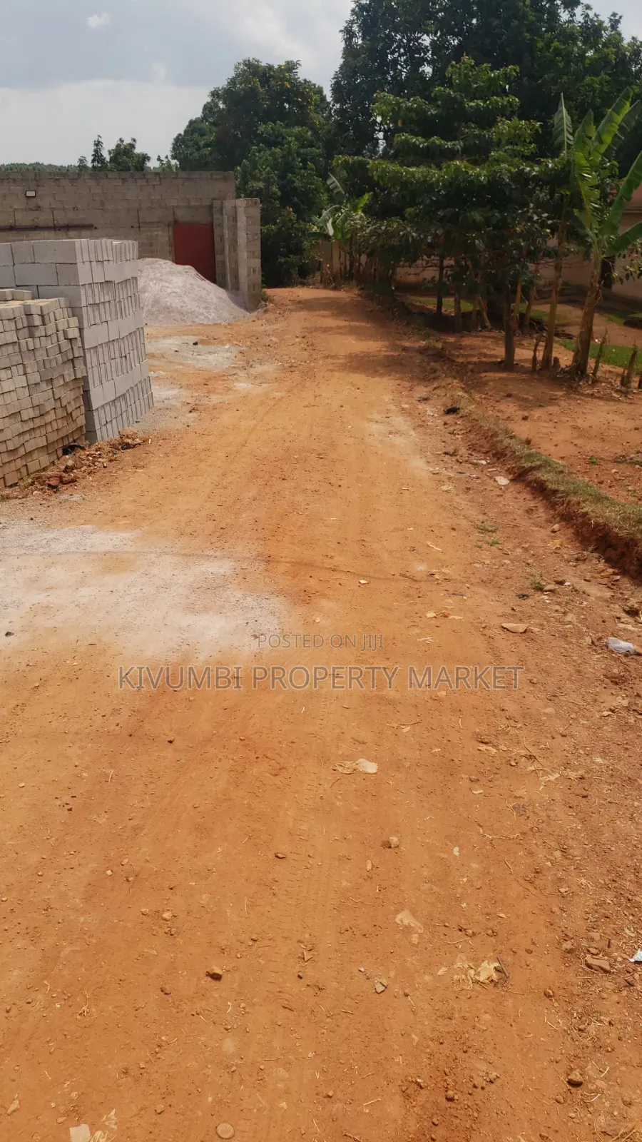 12decimals Land for Sale at Namawojjolo Near the Market.