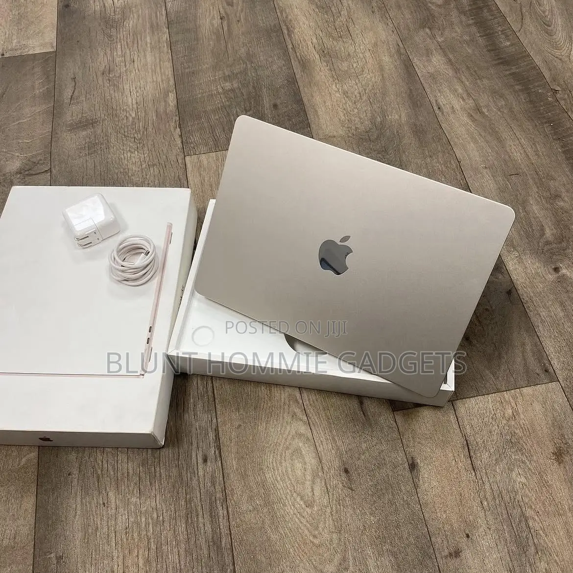 Laptop Apple MacBook Air 2022 M2 8GB Apple M2 SSD 256GB