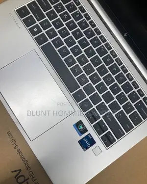 Laptop HP EliteBook 840 G9 8GB Intel Core i7 SSD 256GB