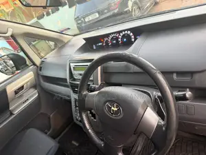 Toyota Noah 2010 Black