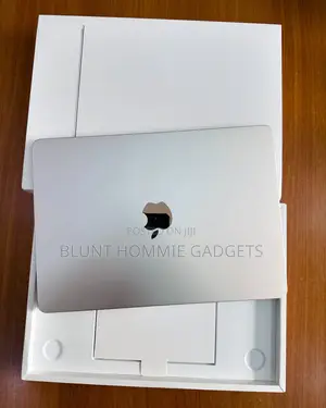 Laptop Apple MacBook Air 2022 M2 8GB Apple M2 SSD 256GB