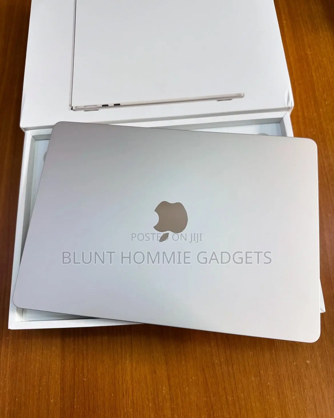 Laptop Apple MacBook Air 2022 M2 8GB Apple M2 SSD 256GB
