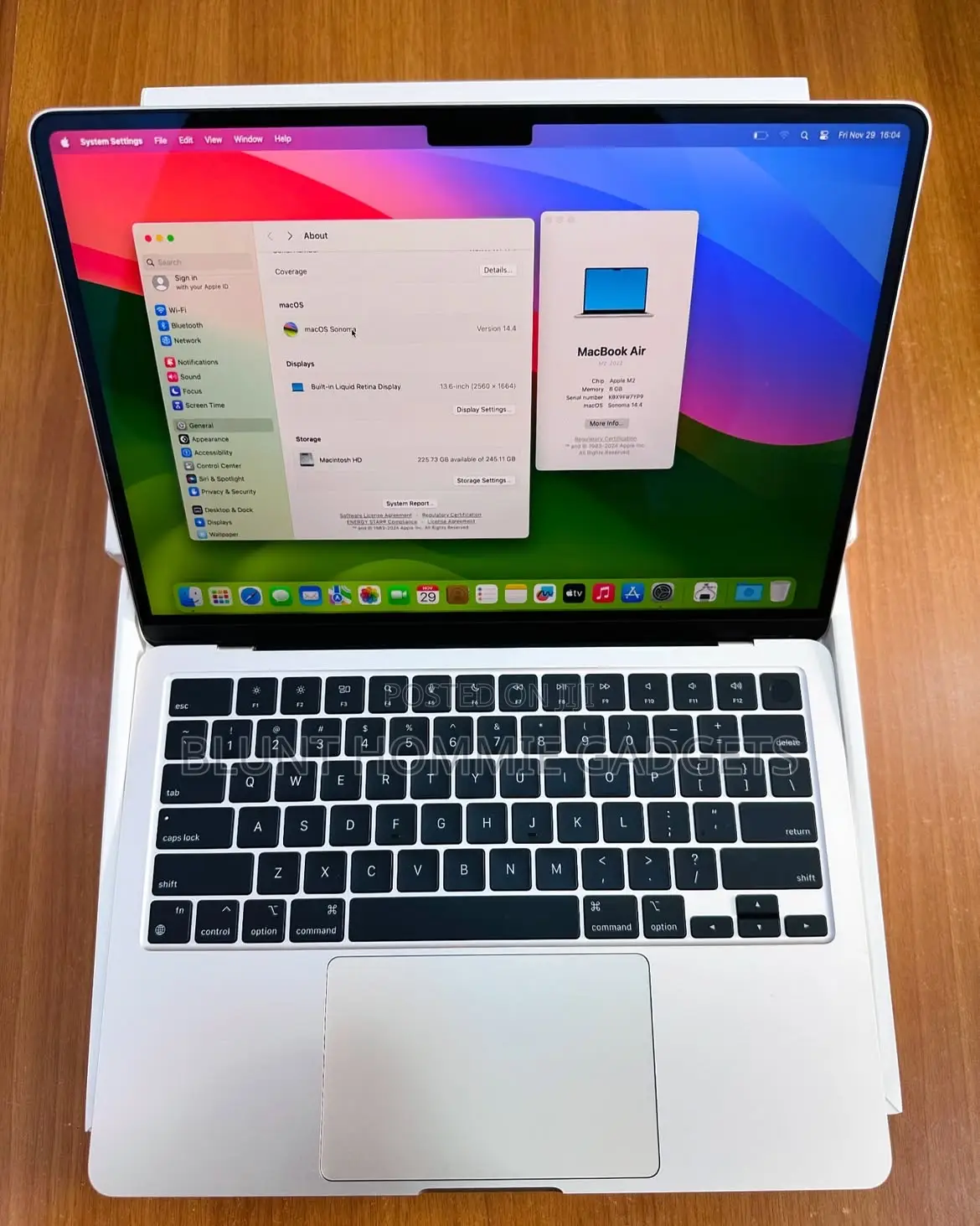 Laptop Apple MacBook Air 2022 M2 8GB Apple M2 SSD 256GB