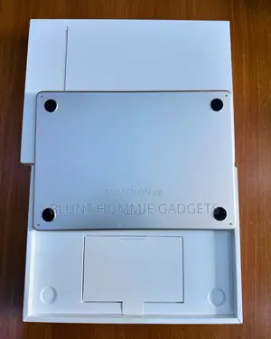 Laptop Apple MacBook Air 2022 M2 8GB Apple M2 SSD 256GB