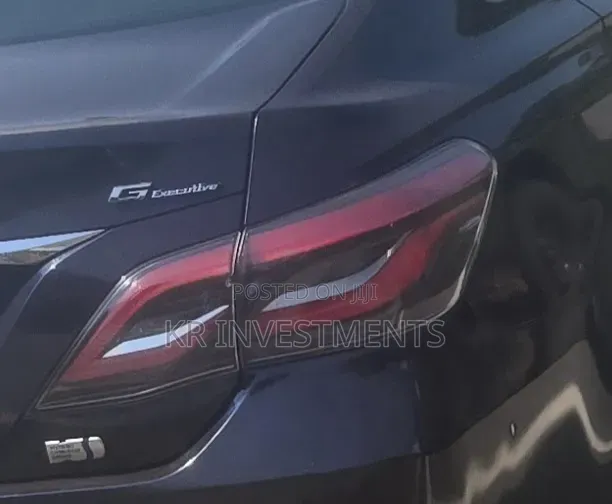 Toyota Crown 2019 Blue