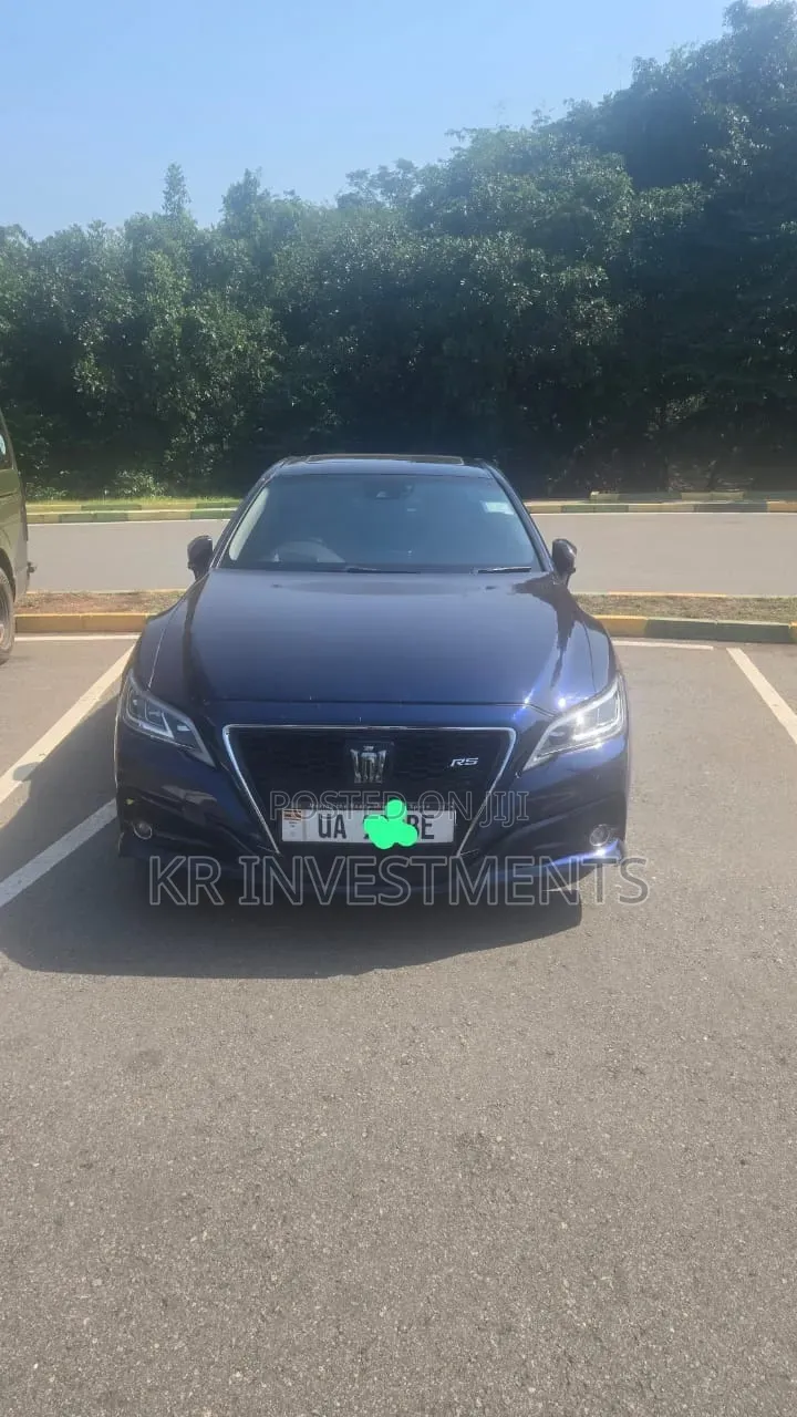 Toyota Crown 2019 Blue