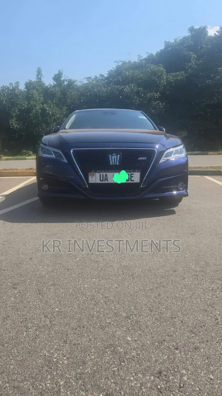 Toyota Crown 2019 Blue