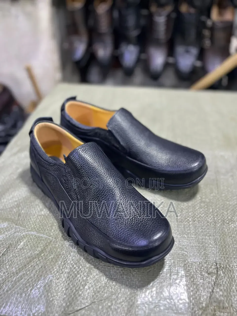 Cclarcks Men's Black Leather