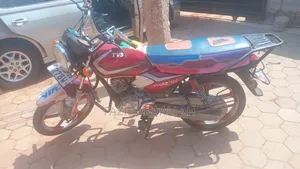 TVS HLX 125 1998 Red