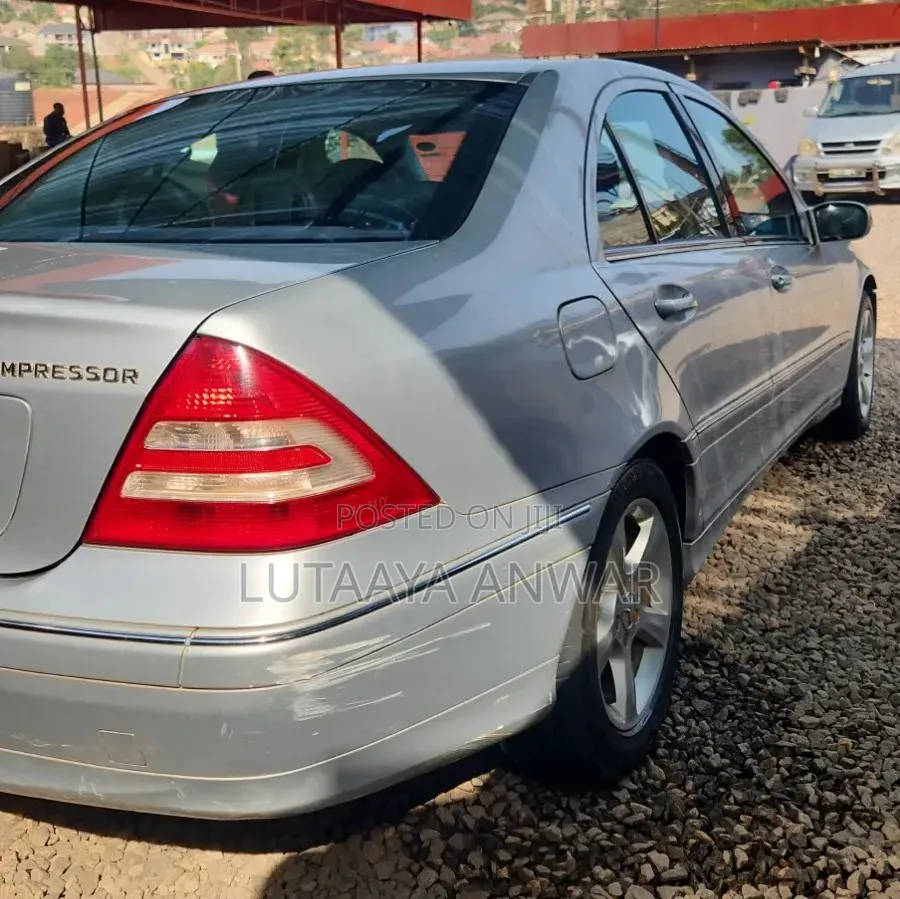 Mercedes-Benz C180 2006 Silver