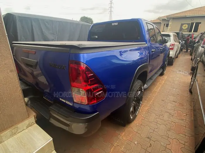 Toyota Hilux Rugged 4x4 2019 Blue