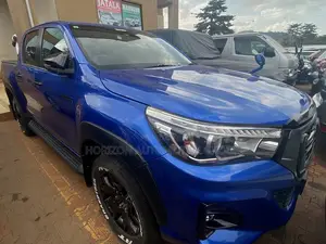 Toyota Hilux Rugged 4x4 2019 Blue