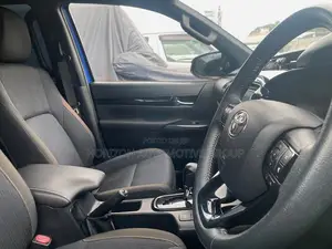 Toyota Hilux Rugged 4x4 2019 Blue