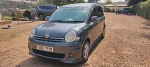 Toyota Sienta 1.5 FWD 2006 Gray
