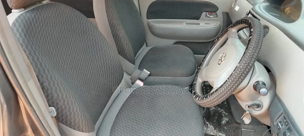Toyota Sienta 1.5 FWD 2006 Gray