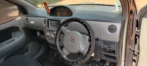 Toyota Sienta 1.5 FWD 2006 Gray