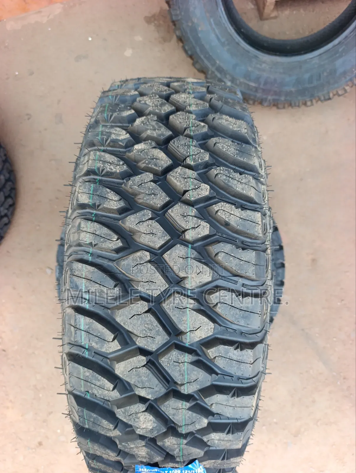 265/70r17 Rydanz M.T