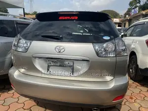 Toyota Harrier 2.4 4WD 2013