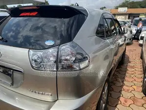 Toyota Harrier 2.4 4WD 2013