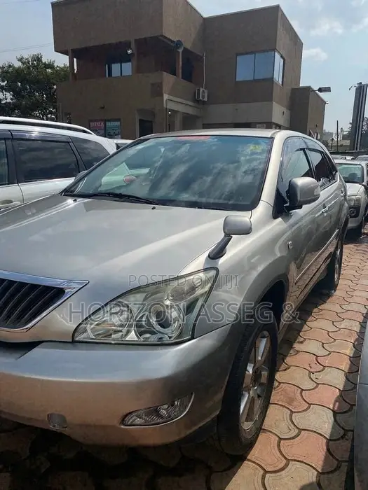 Toyota Harrier 2.4 4WD 2013