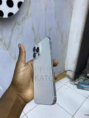 Apple iPhone 15 Pro Max 256 GB White