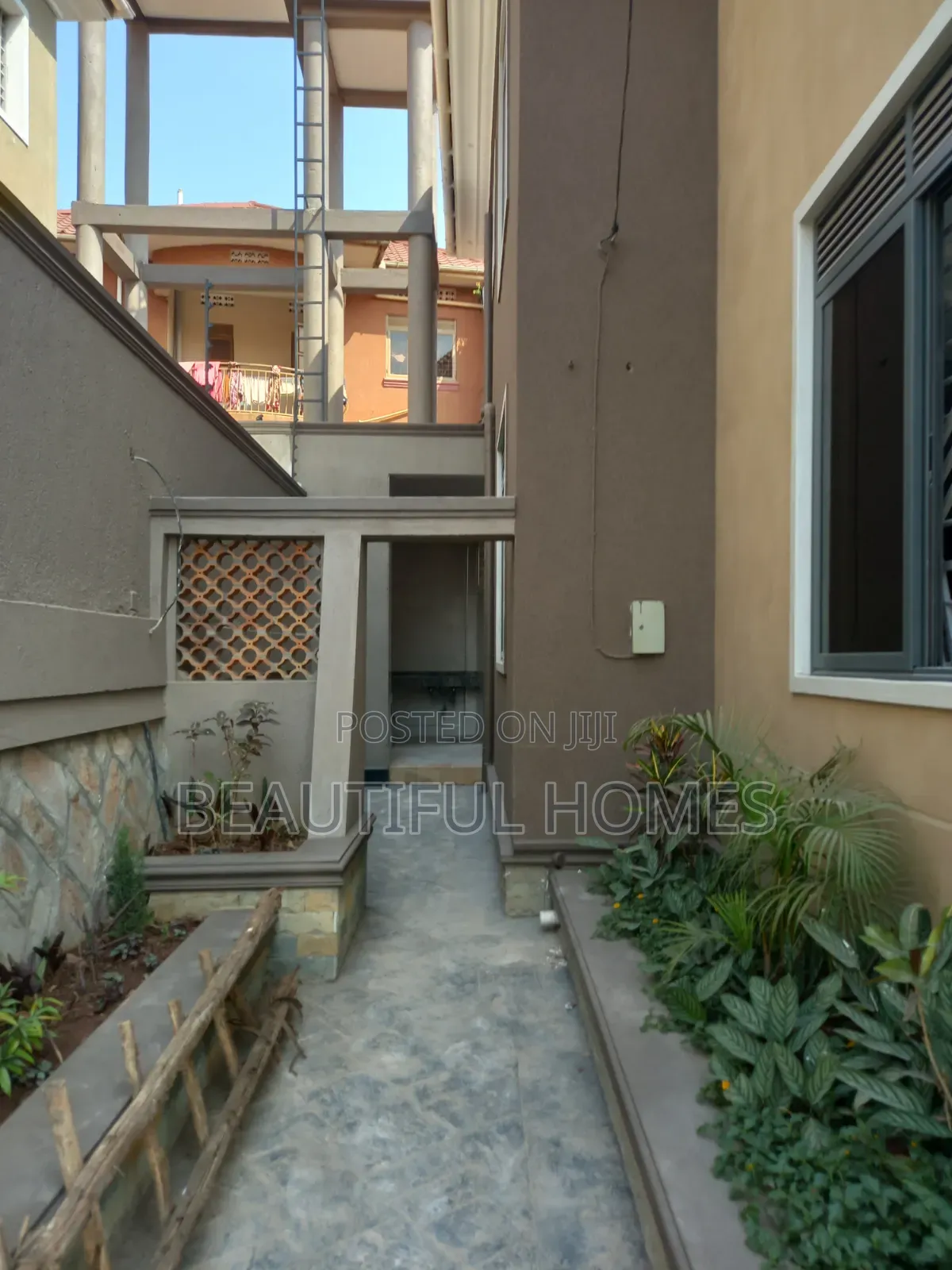Furnished 6bdrm Mansion in Najjera 1, Kira for sale
