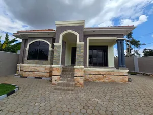 Furnished 5bdrm House in Central Division for sale