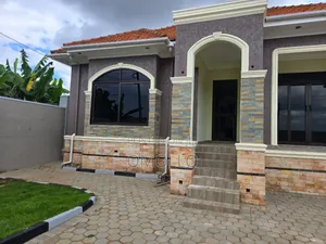 Furnished 5bdrm House in Central Division for sale