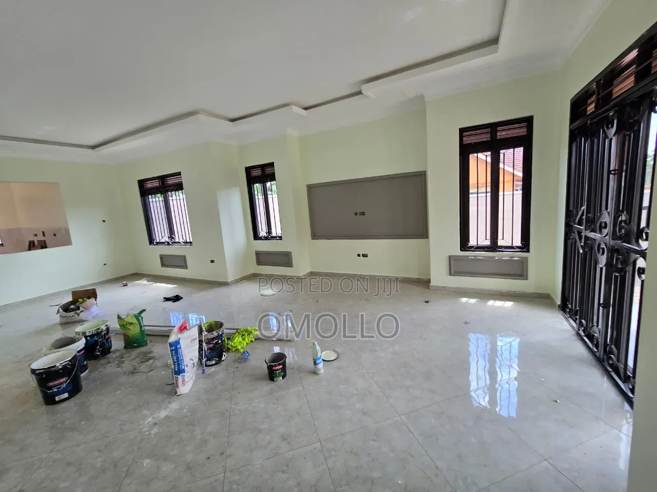 Furnished 5bdrm House in Central Division for sale