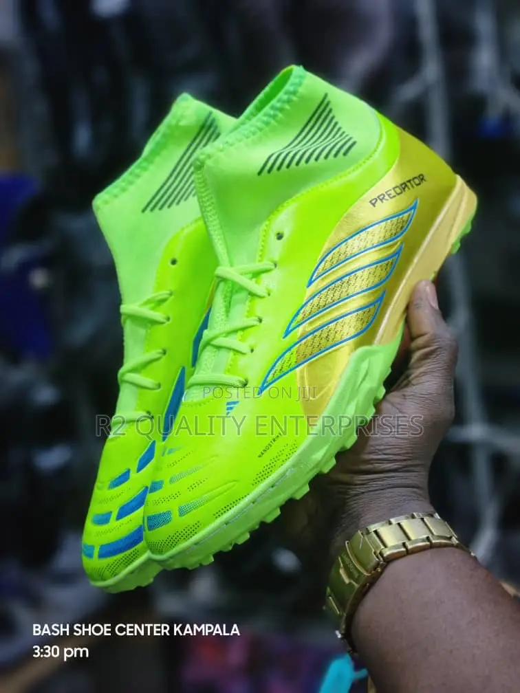 Fear Play Football Shoe