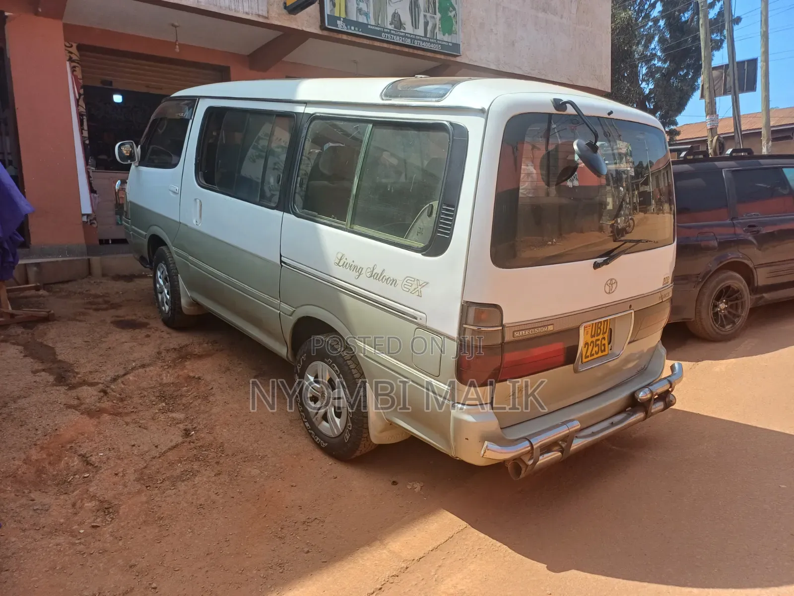 Toyota HiAce 2004 White