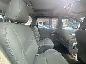 Toyota Noah 2.0 143hp FWD (7 Seater) 2011 Black