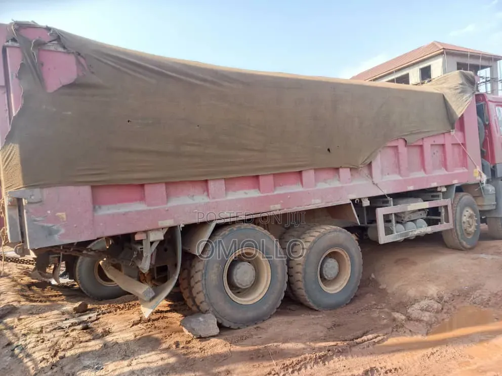 Sinotruck Ubq Working in Good Condition