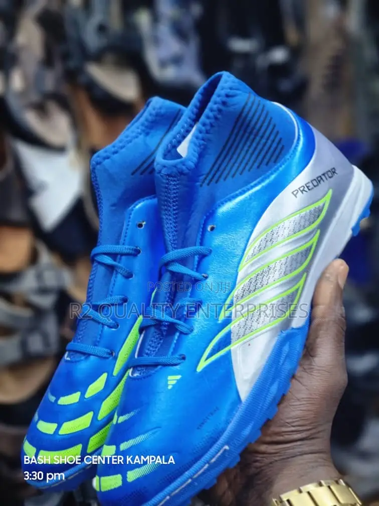 Fear Play Football Shoe