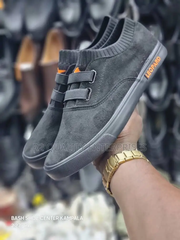 Simple Discovered Shoe
