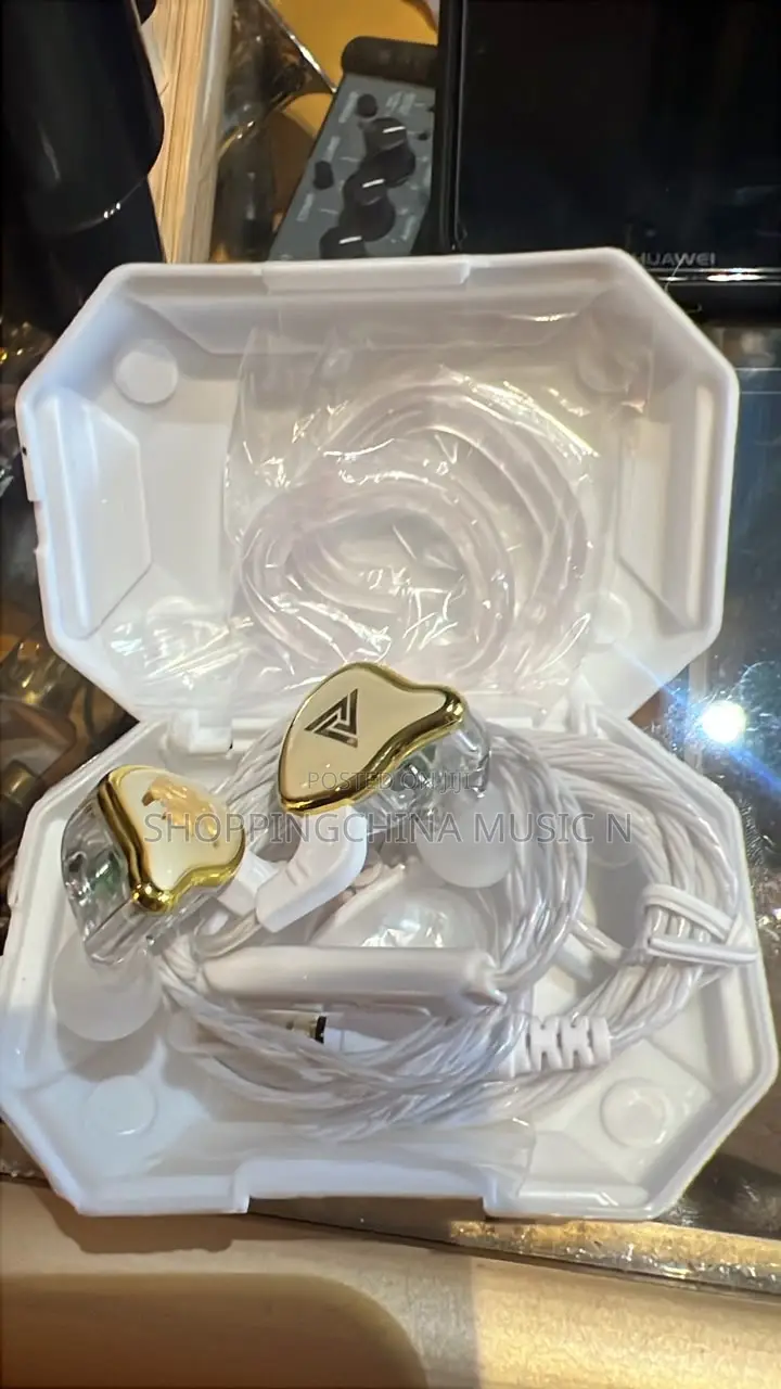 In Ear Monitor QKZ Ak6 Ares Audio White Color