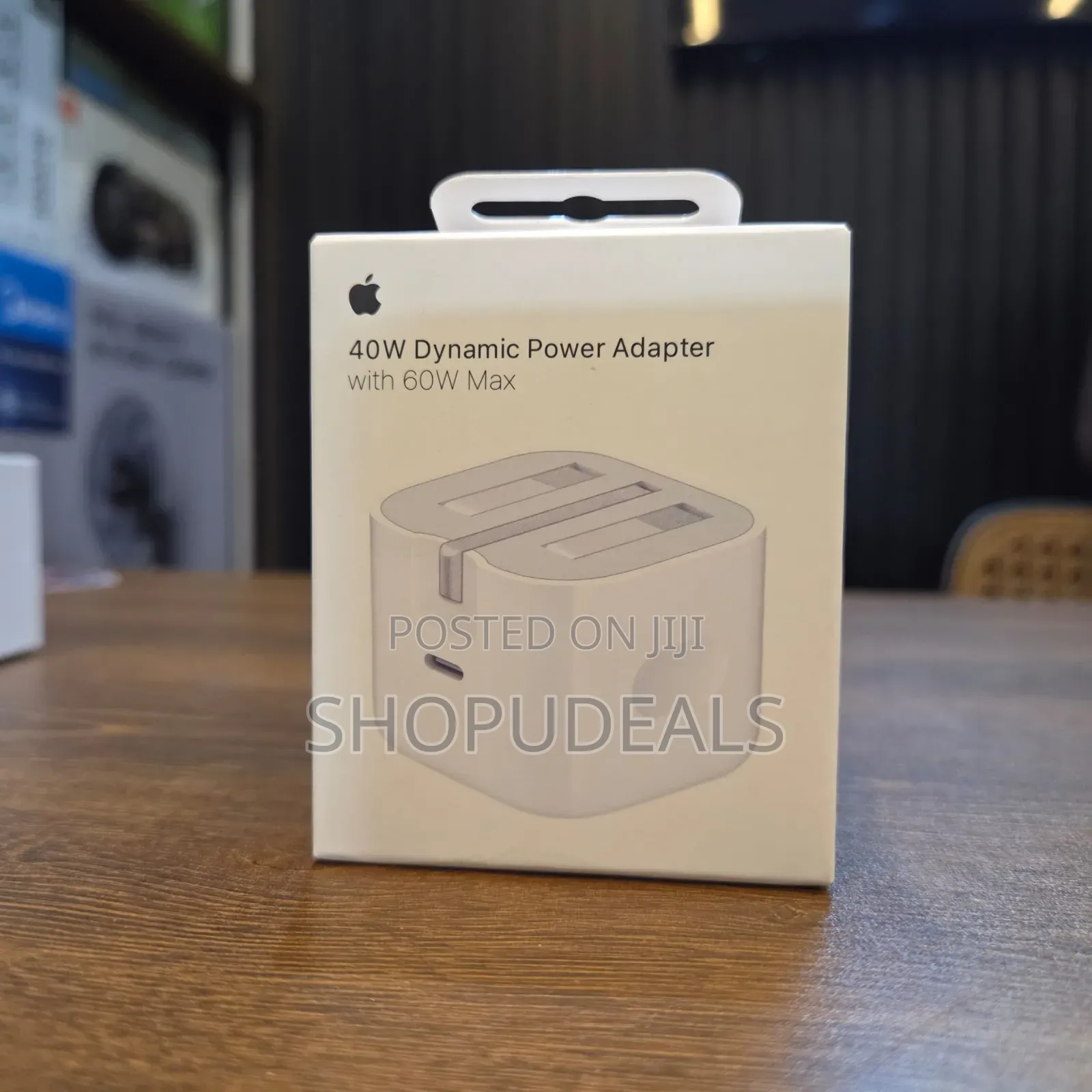 Apple Boa iPhone 20w USB-C Power Charger Adapter White