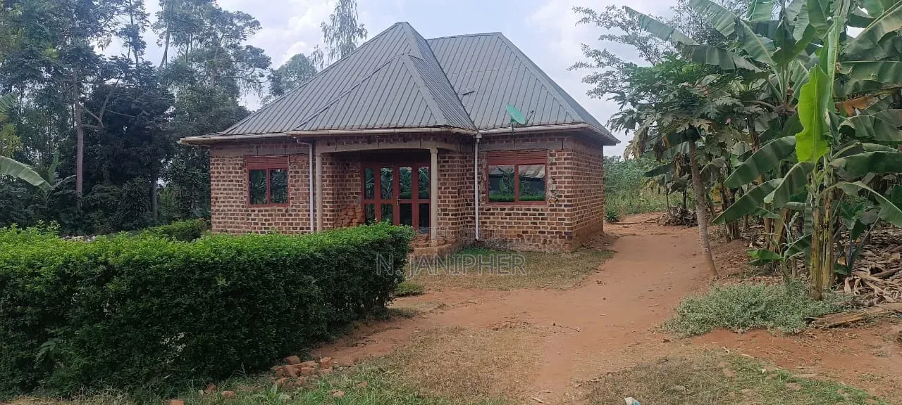 3bdrm Bungalow in Gombe for sale