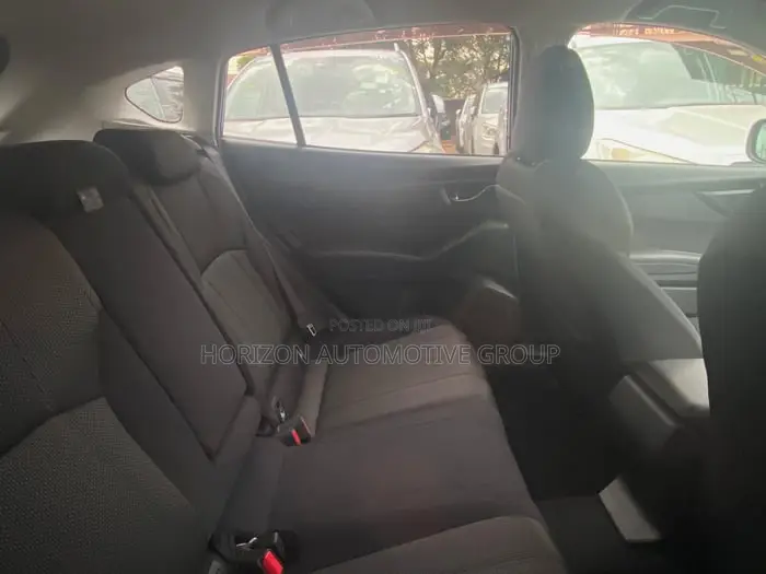 Subaru Impreza 2.0i AWD Hatchback 2017 Pearl