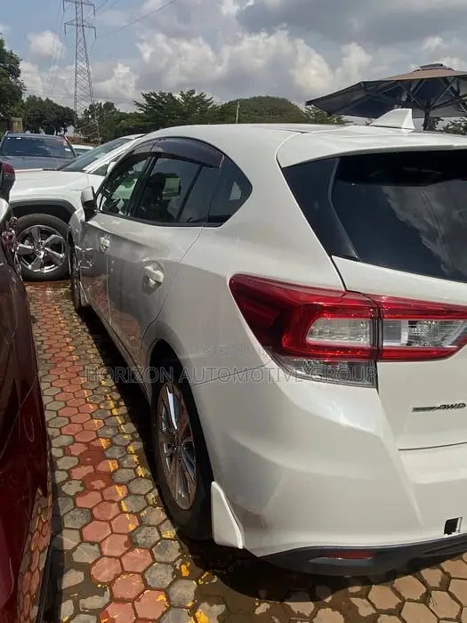 Subaru Impreza 2.0i AWD Hatchback 2017 Pearl