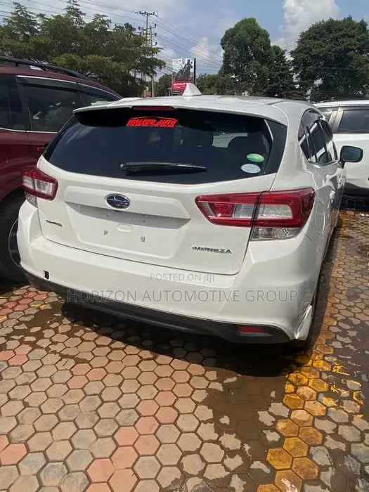 Subaru Impreza 2.0i AWD Hatchback 2017 Pearl