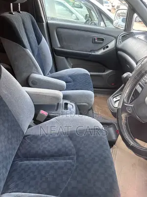 Toyota Harrier 2000 White