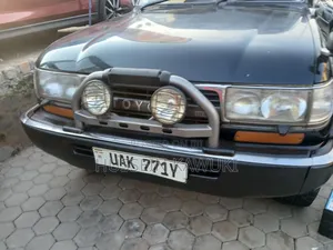 Toyota Land Cruiser 2000 Green