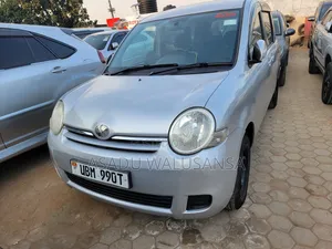 Toyota Sienta 2008 Gray