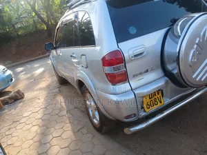 Toyota RAV4 Automatic 2000 Silver