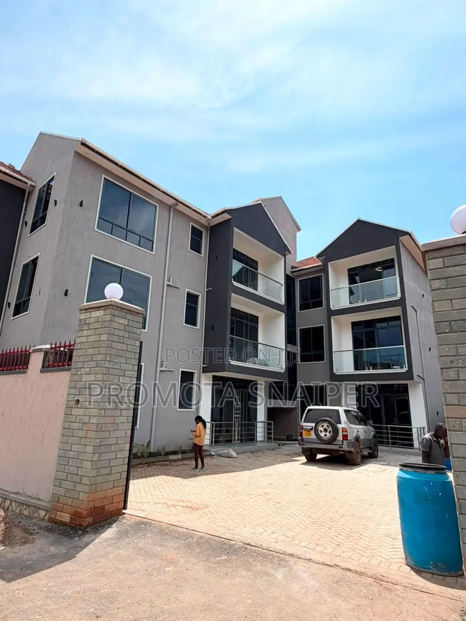 3bdrm Apartment in Central Division for sale