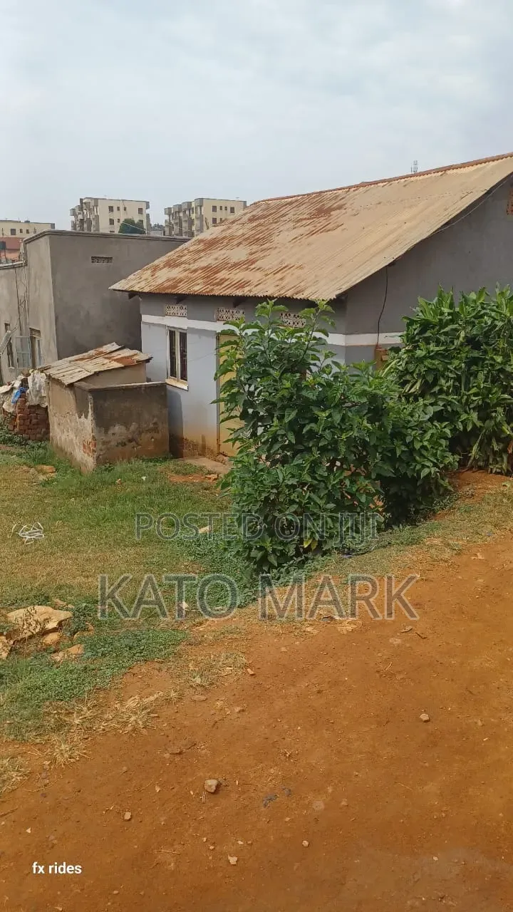 Prime Plot for Sale Located at Kampala Kyisasi